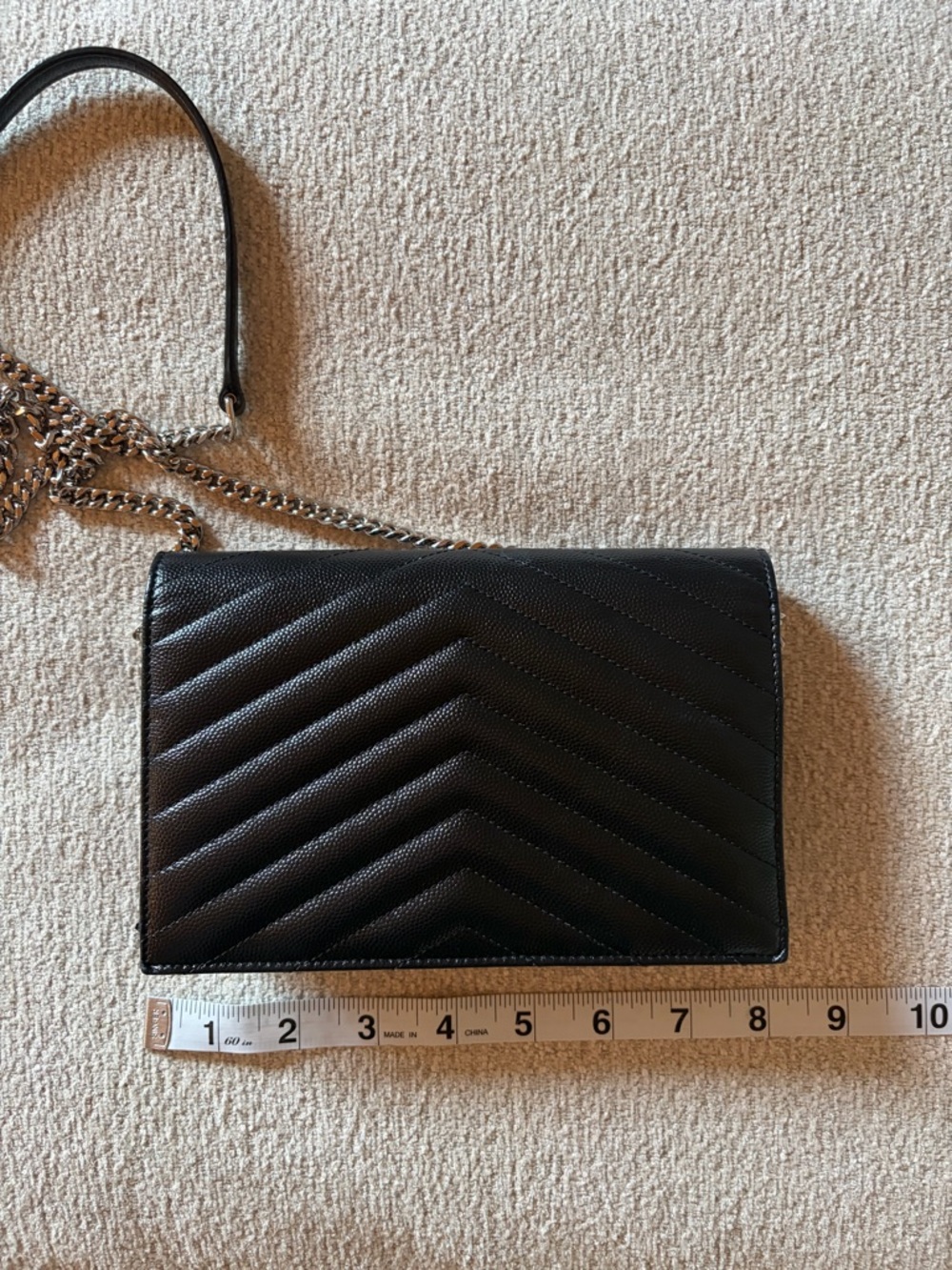 Saint Laurent CASSANDRE ENVELOPE CHAIN WALLET IN GRAIN DE POUDRE LEATHER - Picture 11 of 13